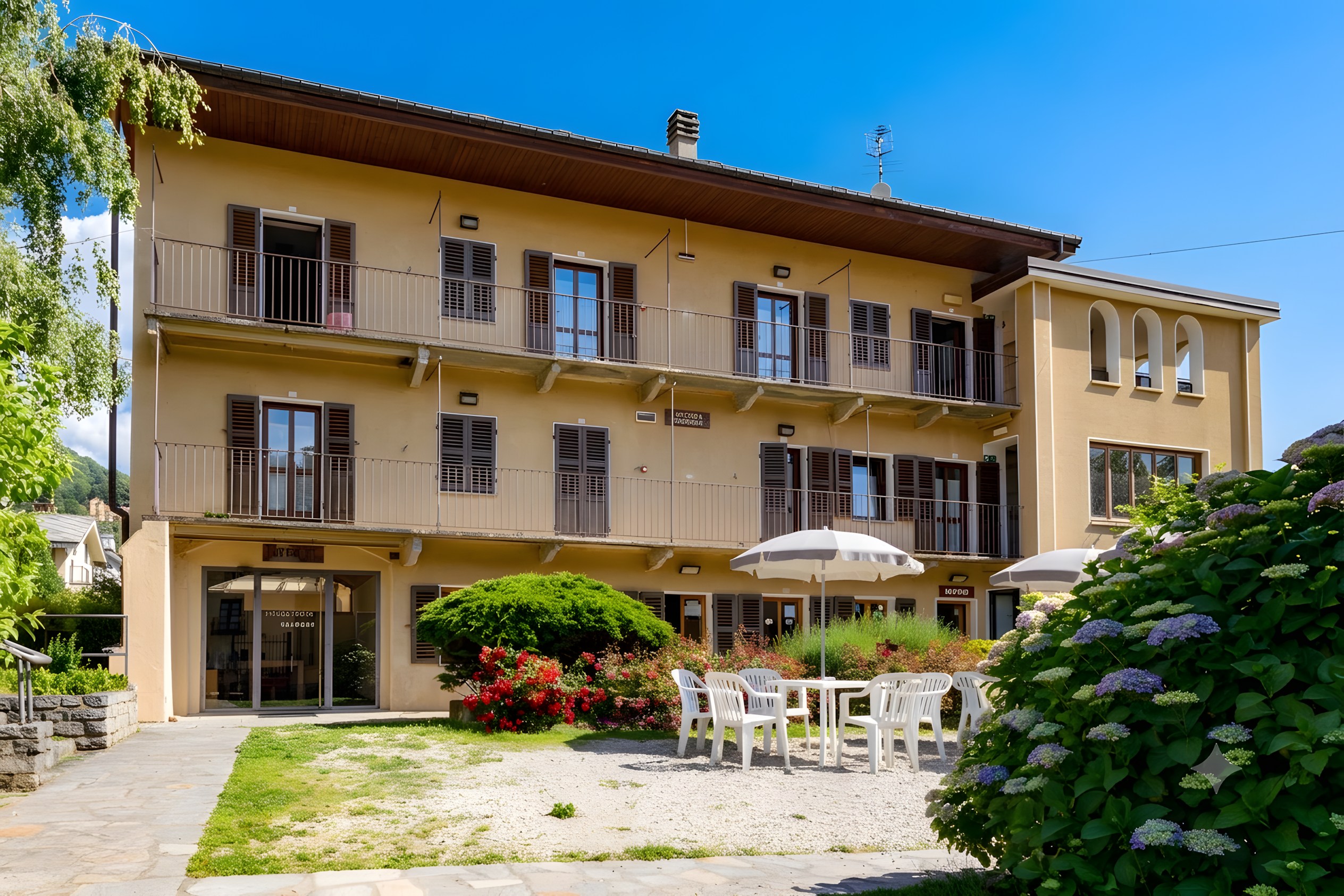 La Foresteria vista dal giardino