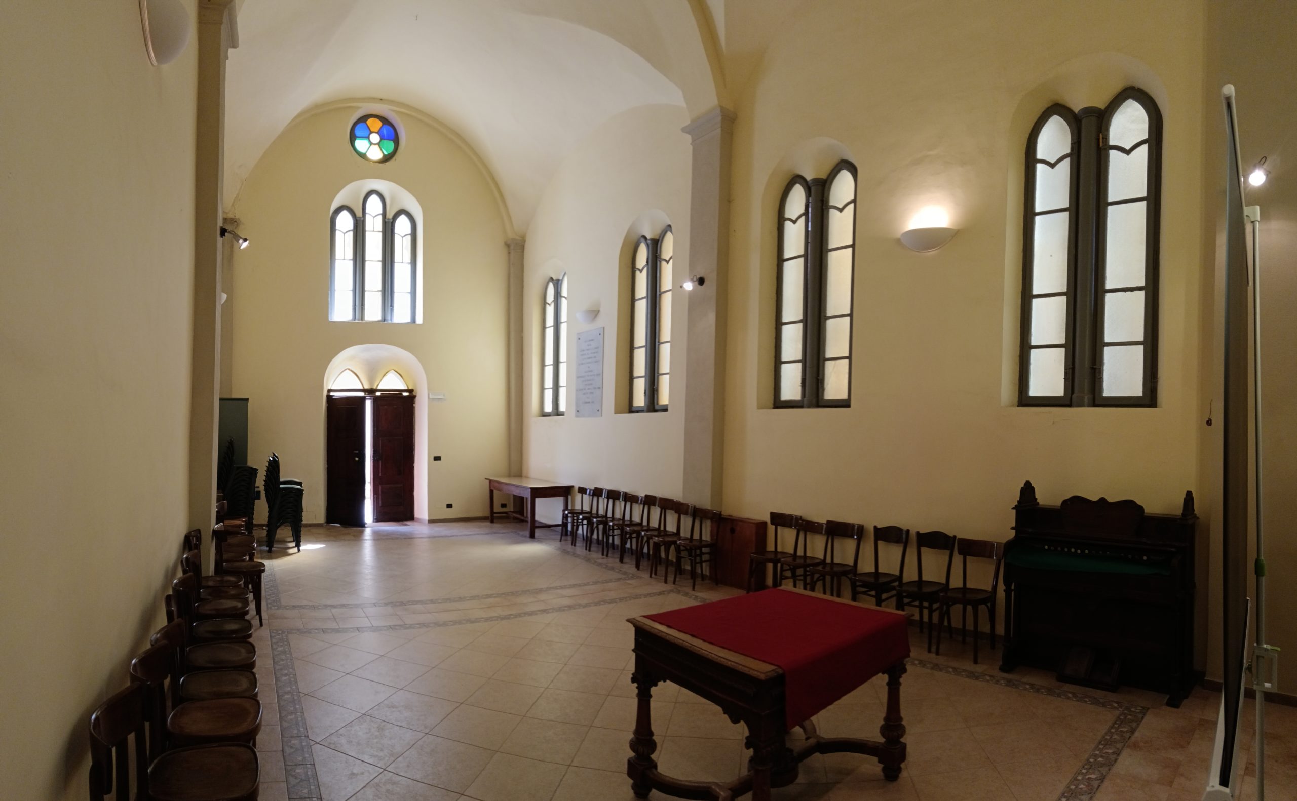 Sala tempio valdese 1
